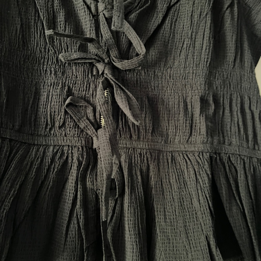 Chic Black Tie-Front Blouse - Picture 3 of 12